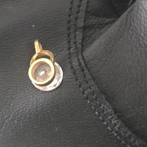 Gold pendant with round zircon and gold setting new