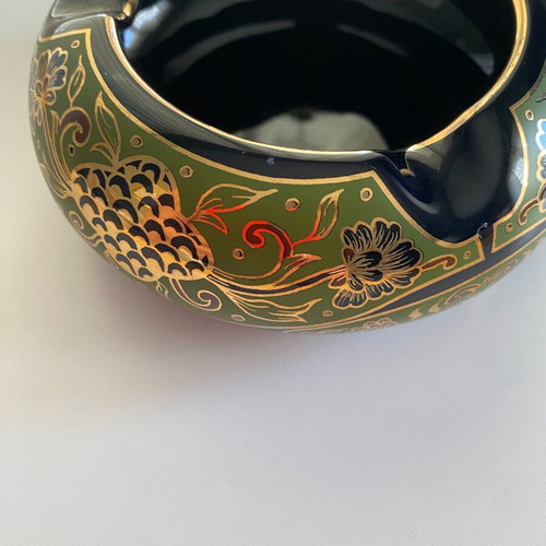 Porcelain ashtrays new, set of 2, blue with gold floral patterns