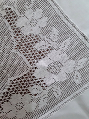 White tablecloth new with crochet 1.25m x 1.25m