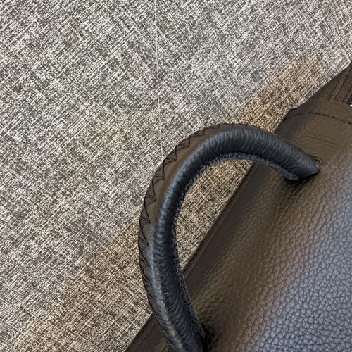 KEM leather shoulder bag like new, black, 22x30 cm