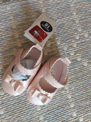 Baby shoes size 18 new