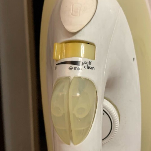 Electric iron like new, fully functional