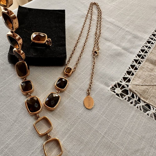 Folli Follie jewelry set with adjustable necklace, bracelet and ring, brown stones