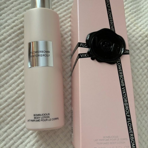 V&R Flowerbomb Body Lotion used
