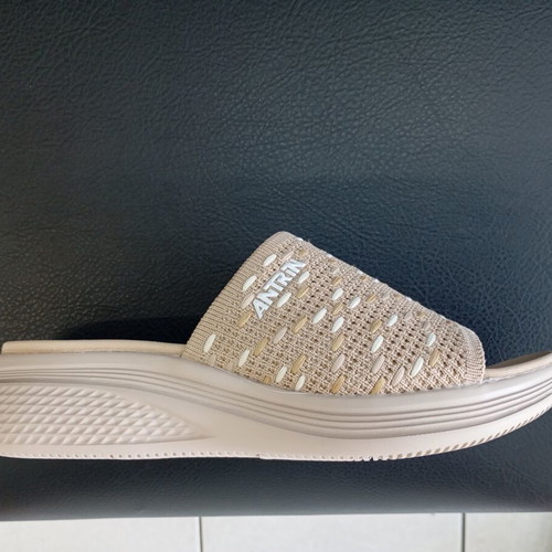 Antrin low platform sandals new, beige, size 36