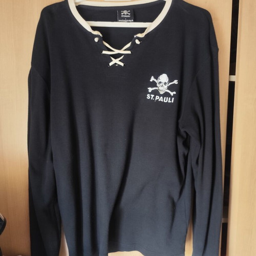St. Pauli Retro Shirt size Large, like new, 100% cotton