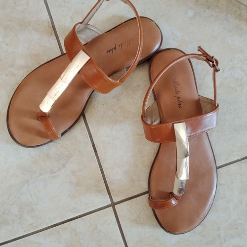 Flat sandals used, tan with metallic detail, size 37