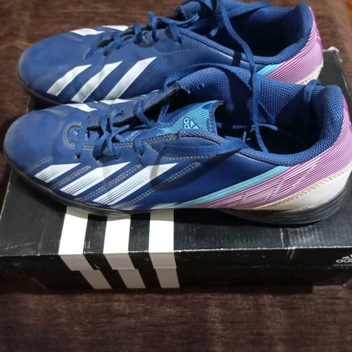 Adidas F5 TRX TF football shoes like new, size 41 1/3