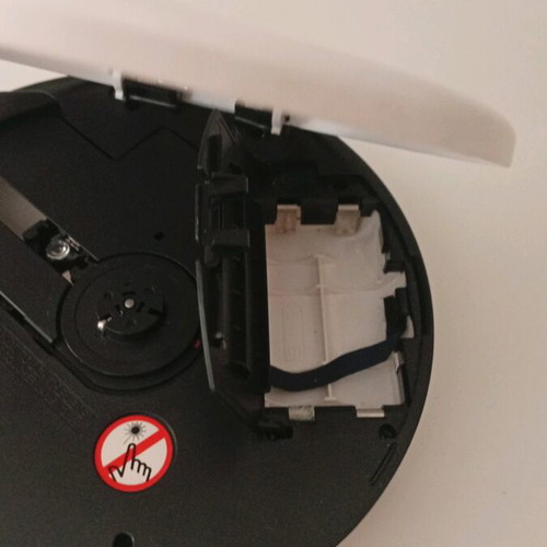 Philips Portable CD Player used, does not read CD