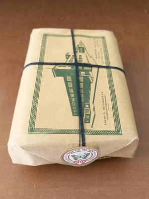 Petaloudas threads new, vintage pack with black No 40 bobbins