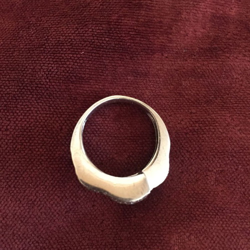 Silver 925 ring like new, decorated with zircon