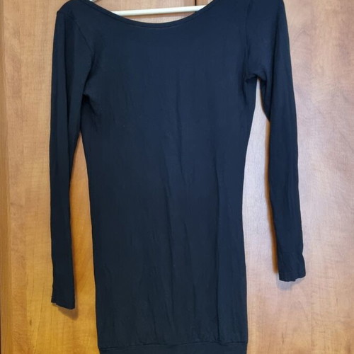 Dress with open back, like new, size S, black