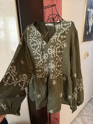 Khaki embroidered blouse Elisa Immagine