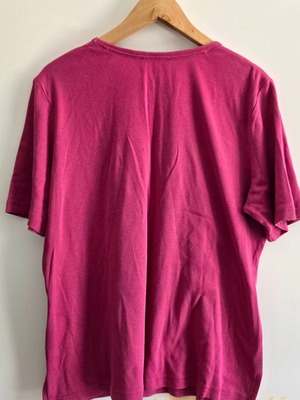 Bexleys pink short sleeve T-shirt with rose and rhinestones, size Large