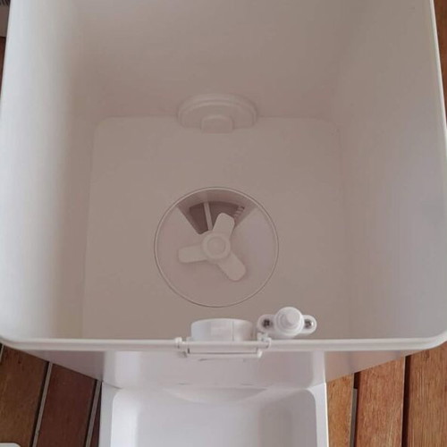 Automatic pet feeder new for dog and cat