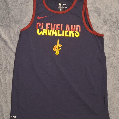 Cleveland Cavaliers training jersey Nike like new, size M