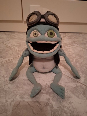 Crazy Frog used with sound, small stain on hat