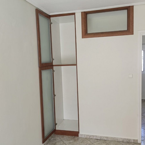 Apartment 70 sqm 5th floor in Keratsini with 2 bedrooms and balconies