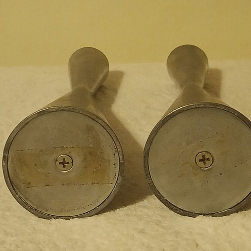 Set of 2 candlesticks silver color new, length 19 cm
