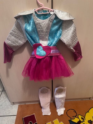 Carnival costume Knight Princess like new, size 3/5 years