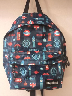 London Kids Backpack new with central compartment and zipper