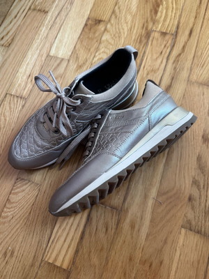 Sneakers Geox 100% γνήσιο δέρμα, σαν καινούργια, μέγεθος 36, μπεζ