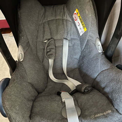 Maxi-Cosi Cabrio Fix car seat like new, rear-facing 0-13 kg