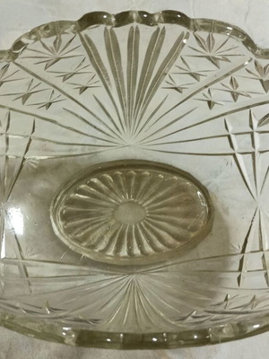 Crystal fruit bowl retro, like new with embossed designs