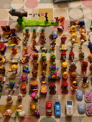 Kinder Surprise Various Toys used