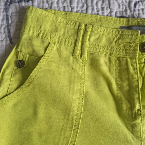 Lime capri crop pants Style like new, green and yellow