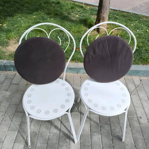 Metal outdoor chairs used, pack of 50 with cushions
