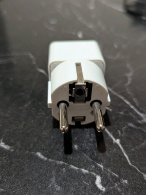 Travel Plug Adapter like new