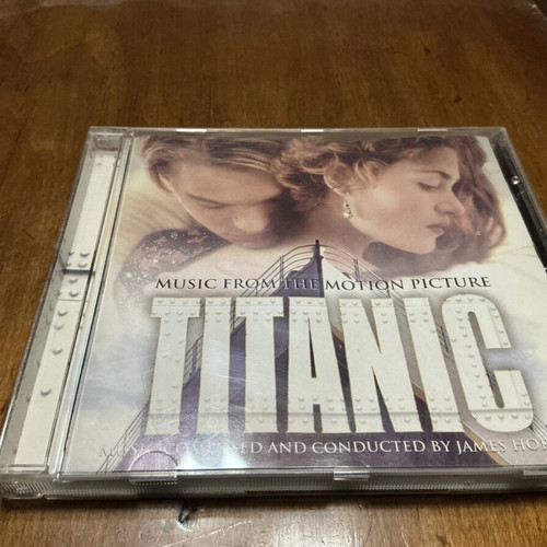 Titanic CD Soundtrack music from the motion picture like new