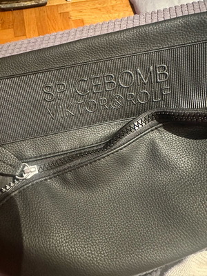 Viktor&Rolf Spicebomb black toiletry bag new