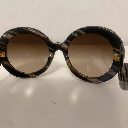 Prada women's sunglasses like new, baroque design model SPR27N