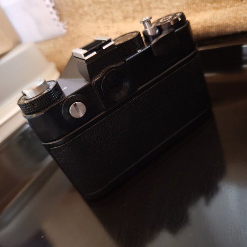 Zenit 12XP SLR camera like new with Helios-44M-4 58mm f/2 lens