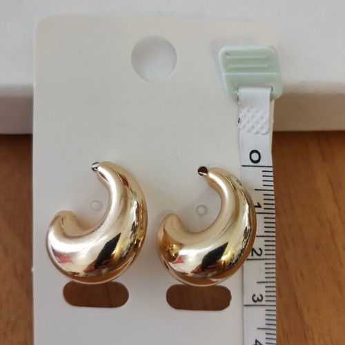 Chunky Teardrop Earrings Stradivarius new, gold color