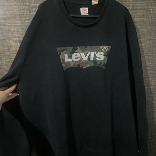 Levi’s sweatshirt like new, size XL, black