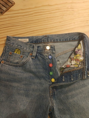 Levi’s 501 women's pants like new, collectible Super Mario edition