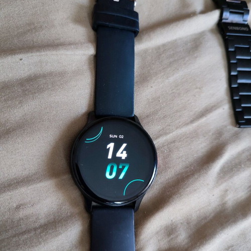 Senbono MAX11 smartwatch like new with 1.43" AMOLED display