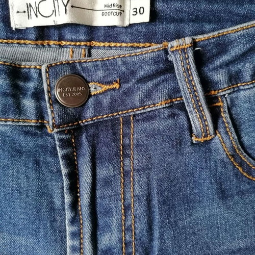 Incity women's bootcut jeans W30 like new, blue
