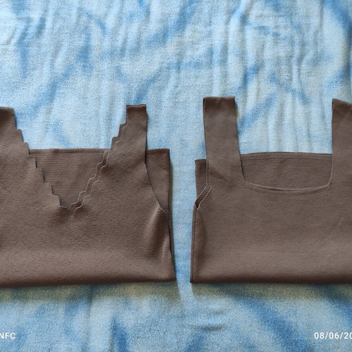 Women's blouse new, light chocolate color, size Medium, soft fabric