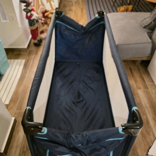 Hauck Dream N Play Navy/Aqua playpen like new