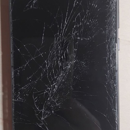 Xiaomi Mi 8 Lite M1808D2TG μεταχειρισμένο με σπασμένη οθόνη για ανταλλακτικά ή επισκευή
