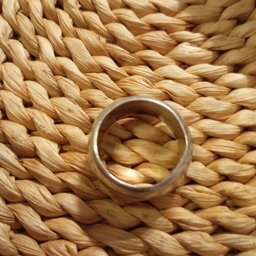 Silver Vera 925 ring size 17 like new