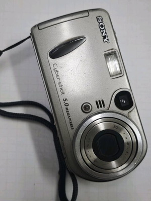 Sony Cybershot DSC-P92 μεταχειρισμένη για ανταλλακτικά