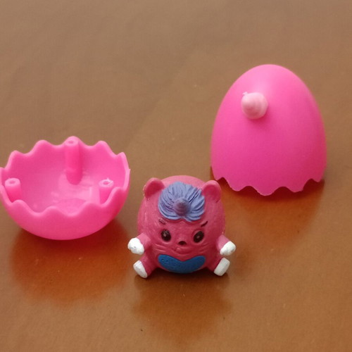 Rainbocorns Itzy Glitzy Surprise Mini Figure with Pink Egg like new