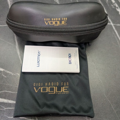 Vogue sunglasses case new black with card and pouch Gigi Hadid