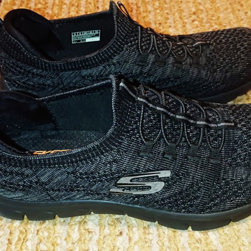 Skechers sports shoes size 39 like new, black