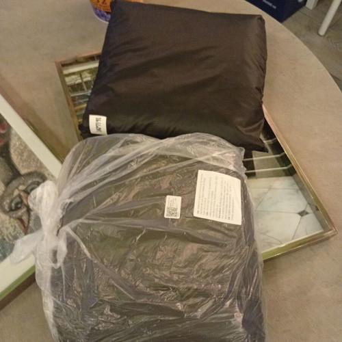 Waterproof cover for large outdoor freezers, zipper closure